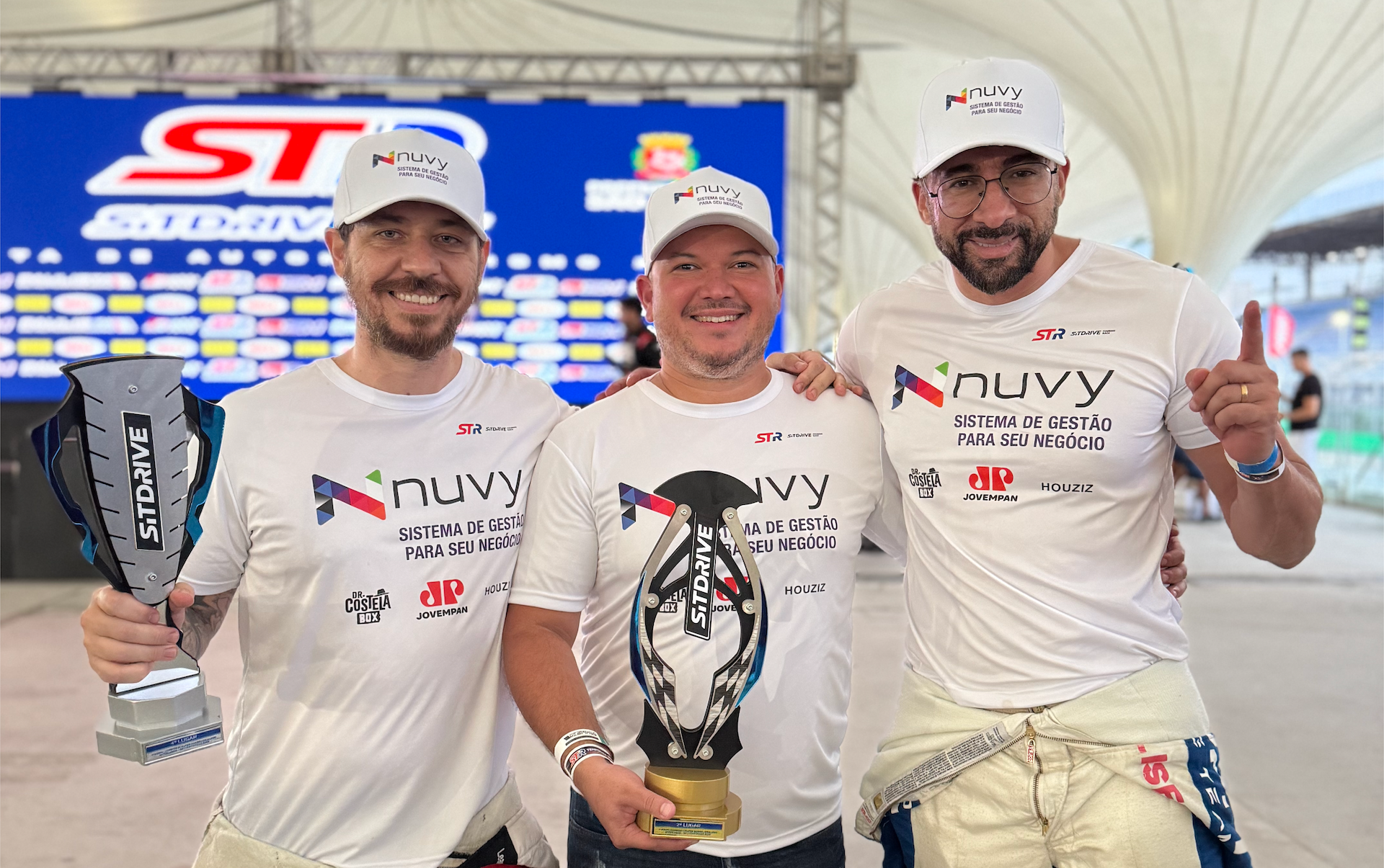 Nuvy acelera na pista: STR Sitdrive Touring Race 2026